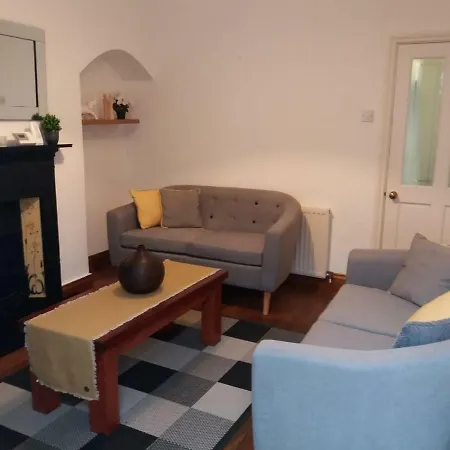 60 Kitchener Street Apartment